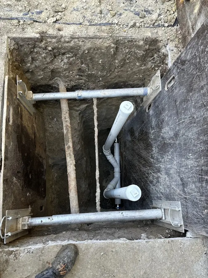 Experienced plumber completing Drain Cleaning work in New Smyrna Beach